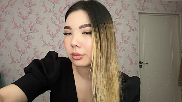 Louise Kiss  online show from 03-24-26, 09:14