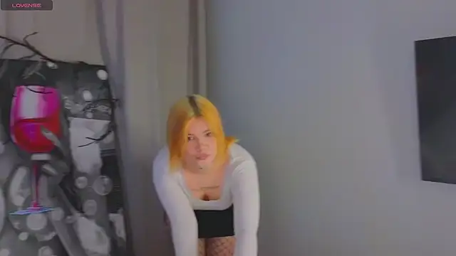 Snapshot of DorisHall chatting on 03-20-26, 08:57 DorisHall online show from 03-20-26, 08:57