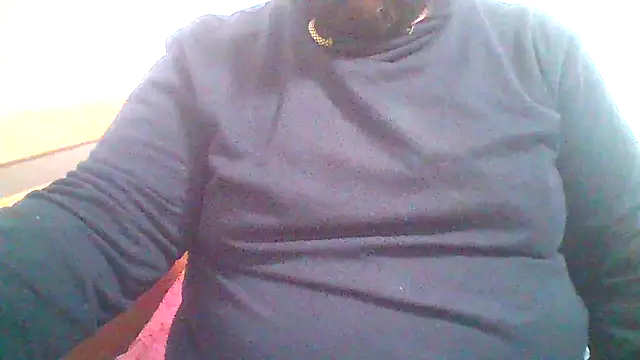 Snapshot of BeardedChubb chatting on 04-08-26, 07:08 BeardedChubb online show from 04-08-26, 07:08