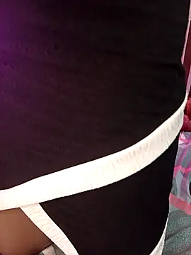 Snapshot of 9t_Swag chatting on 03-27-26, 01:33 9t Swag online show from 03-27-26, 01:33