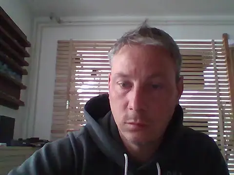 Userandmmm online show from 04-15-26, 08:32