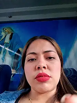 Snapshot of Yelii_ chatting on 05-02-26, 04:12 Yelii online show from 05-02-26, 04:12