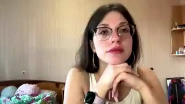 Snapshot of Sweetysjif chatting on 03-26-26, 02:22 Sweetysjif online show from 03-26-26, 02:22