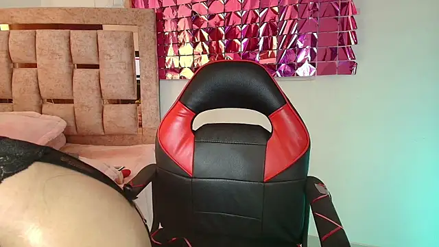 Dannie   online show from 04-18-26, 04:33