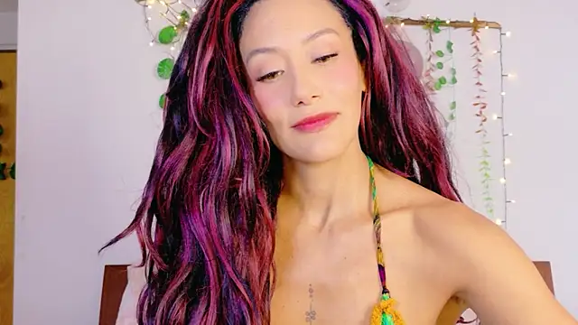 Snapshot of Ajua__Uva chatting on 04-16-26, 10:23 Ajua Uva online show from 04-16-26, 10:23
