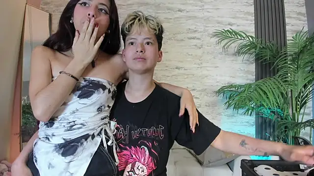 Snapshot of Olimpus_1 chatting on 03-28-26, 12:16 Olimpus 1 online show from 03-28-26, 12:16