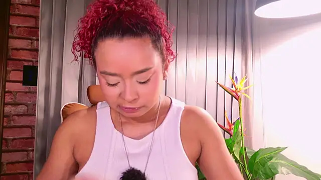 lara curly online show from 08-07-26, 10:17