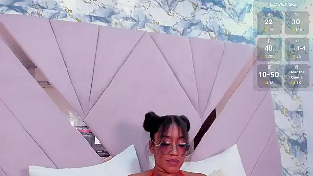 mia rouxx1 online show from 05-05-26, 04:53