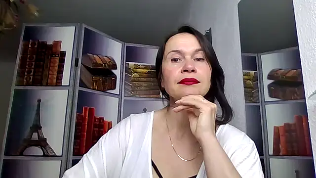 Selena Moo online show from 04-16-26, 12:28