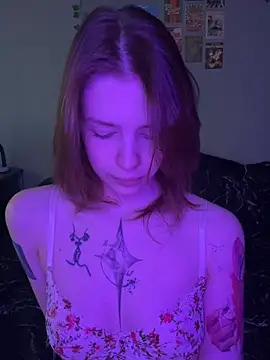 Snapshot of VelvetBlossom chatting on 05-11-26, 03:18 VelvetBlossom online show from 05-11-26, 03:18