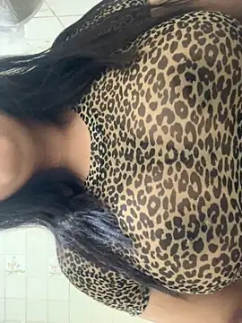 Snapshot of Donna_o_ chatting on 04-12-26, 02:38 Donna o online show from 04-12-26, 02:38