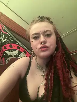 Snapshot of darlingvicuous chatting on 03-22-26, 09:51 darlingvicuous online show from 03-22-26, 09:51