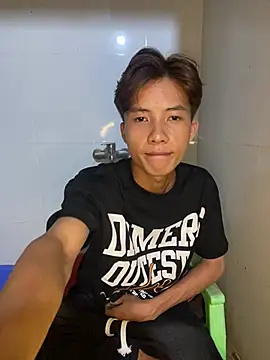 Nguyencuong1999 online show from 06-01-26, 01:24