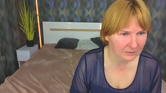 Snapshot of Hot_SandyX chatting on 03-20-26, 10:09 Hot SandyX online show from 03-20-26, 10:09