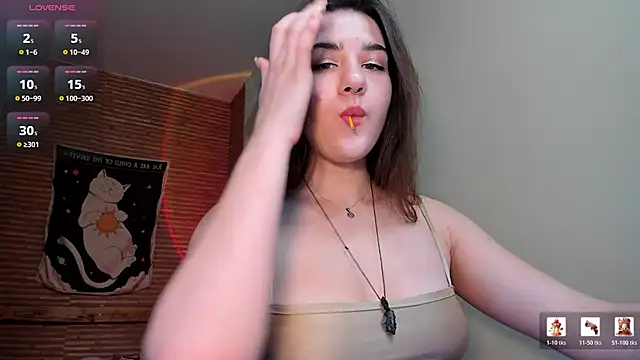 Snapshot of Elly__Green chatting on 04-22-26, 02:14 Elly Green online show from 04-22-26, 02:14