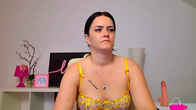 NicolSparkleX online show from 06-18-26, 05:30