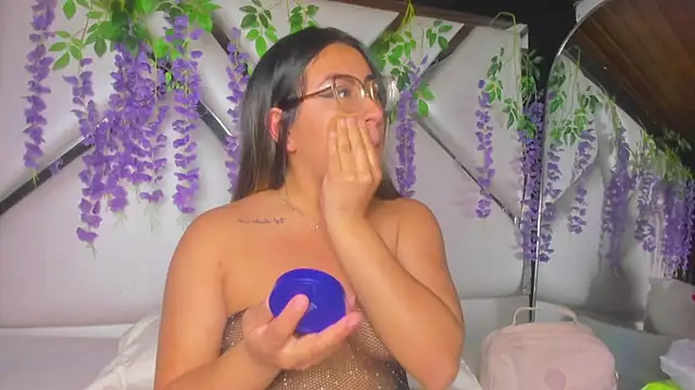 Freyaa Millerr online show from 04-19-26, 03:50