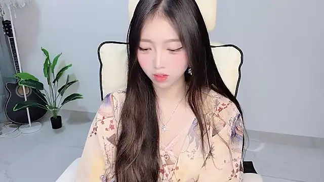 Yukiy8877 online show from 04-05-26, 10:34