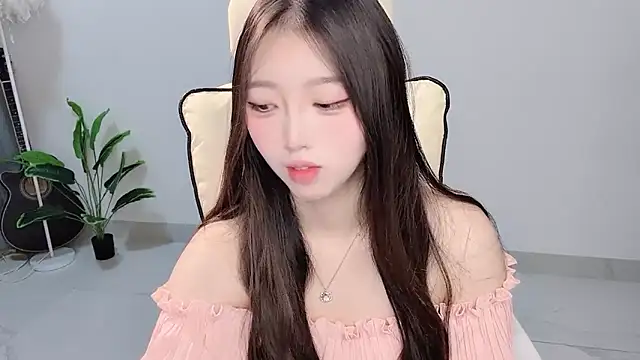 Yukiy8877 online show from 04-05-26, 10:40