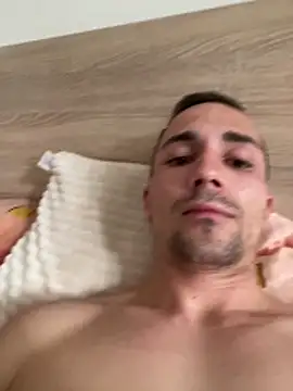 Snapshot of ZZZdickiee chatting on 03-20-26, 12:54 ZZZdickiee online show from 03-20-26, 12:54