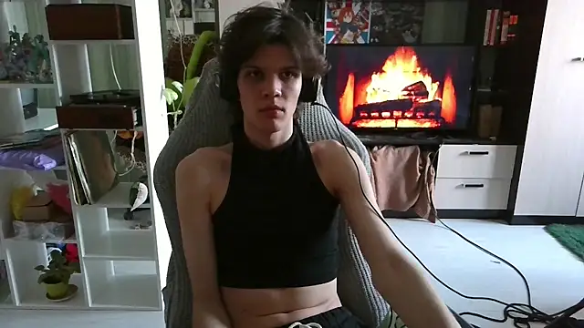 Lucius Mo online show from 04-03-26, 01:53