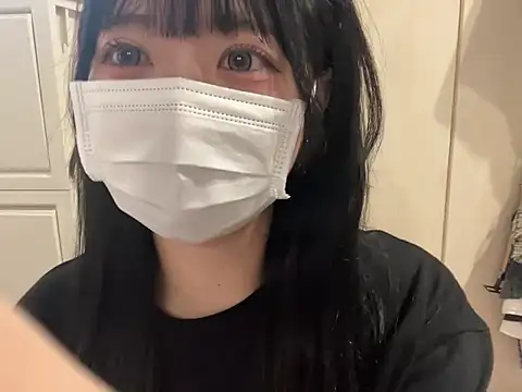 y-u-r-a-33 online show from 06-08-26, 01:39