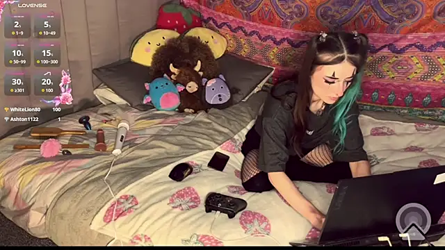 Snapshot of notyourneurotypical chatting on 04-19-26, 06:43 notyourneurotypical online show from 04-19-26, 06:43