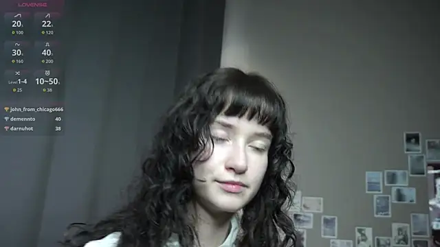 Snapshot of DellaLeck chatting on 07-14-26, 03:11 DellaLeck online show from 07-14-26, 03:11
