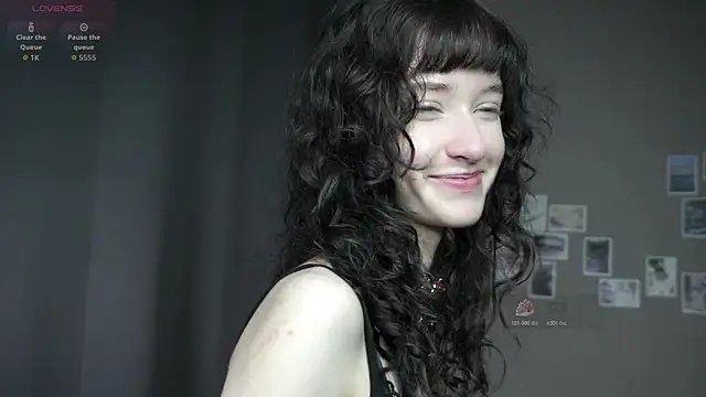 Snapshot of DellaLeck chatting on 07-15-26, 07:41 DellaLeck online show from 07-15-26, 07:41