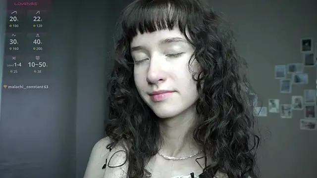 Snapshot of DellaLeck chatting on 07-18-26, 09:18 DellaLeck online show from 07-18-26, 09:18