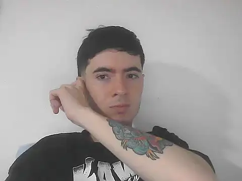 Snapshot of lio____ chatting on 05-11-26, 07:00 lio online show from 05-11-26, 07:00