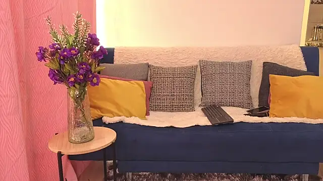 Snapshot of natashakinski chatting on 06-19-26, 08:01 natashakinski online show from 06-19-26, 08:01