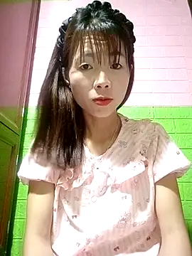 AmyLinee01 online show from 05-02-26, 05:01