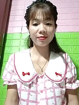 AmyLinee01 online show from 06-01-26, 07:26