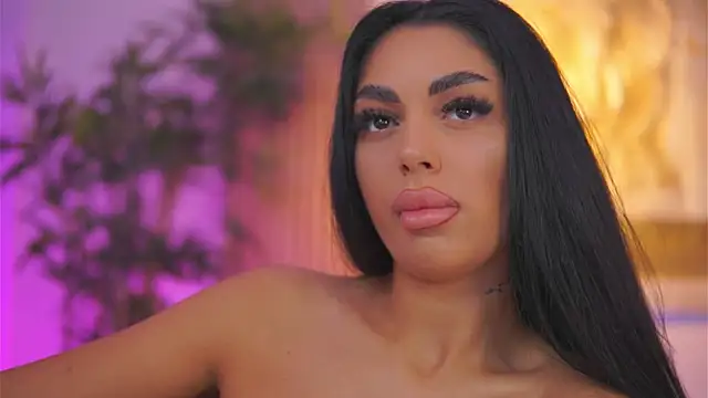 LatinaMorene online show from 06-06-26, 06:56