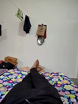 Snapshot of roselover2222 chatting on 04-10-26, 10:31 roselover2222 online show from 04-10-26, 10:31