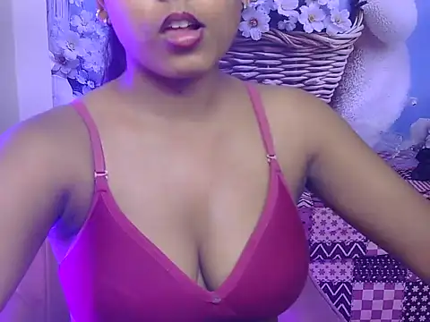 hoty-pinka online show from 04-21-26, 06:12