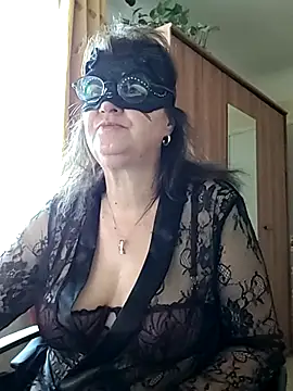 Snapshot of Chrismaturefrench chatting on 03-26-26, 04:01 Chrismaturefrench online show from 03-26-26, 04:01