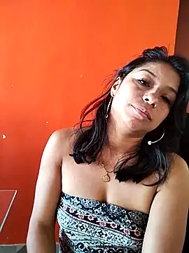 Snapshot of AngelicaStorms chatting on 06-11-26, 02:59 AngelicaStorms online show from 06-11-26, 02:59