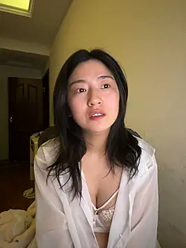 Snapshot of Olivia_PINK0322 chatting on 04-21-26, 12:11 Olivia PINK0322 online show from 04-21-26, 12:11