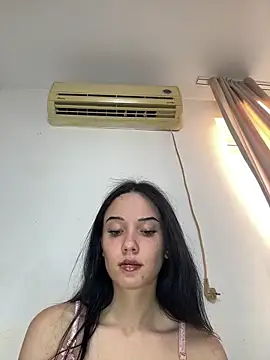 Snapshot of icedrosemarye chatting on 06-16-26, 05:15 icedrosemarye online show from 06-16-26, 05:15