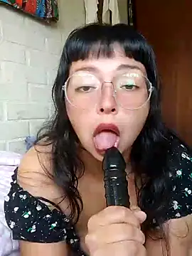 LisaMargo online show from 04-27-26, 02:26