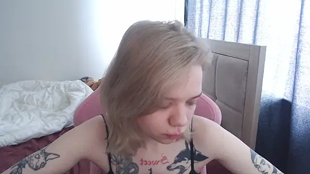 Snapshot of TenderChloe chatting on 06-06-26, 09:25 TenderChloe online show from 06-06-26, 09:25