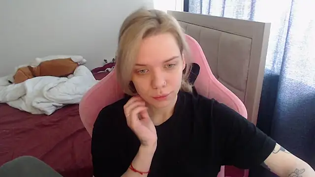 Snapshot of TenderChloe chatting on 06-08-26, 08:58 TenderChloe online show from 06-08-26, 08:58