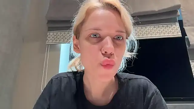 TenderChloe online show from 06-18-26, 09:14