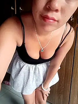 Snapshot of sena_baby chatting on 05-01-26, 11:42 sena baby online show from 05-01-26, 11:42