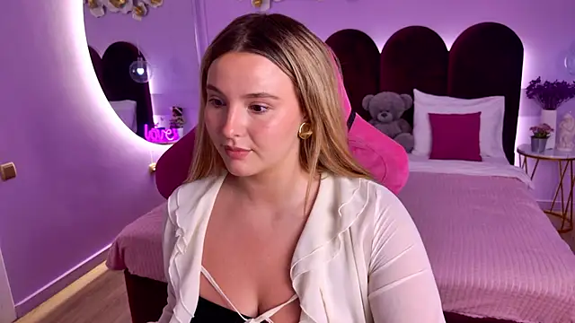 CharlotteAtwoood online show from 07-30-26, 04:17