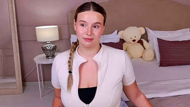 CharlotteAtwoood online show from 08-03-26, 04:11