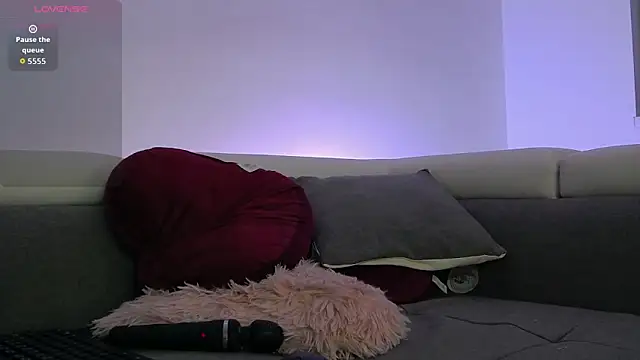 Snapshot of loveKyliee chatting on 04-07-26, 11:15 loveKyliee online show from 04-07-26, 11:15