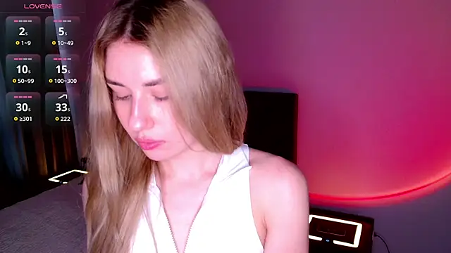 LulyDOLL online show from 04-19-26, 06:02